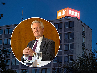 In Kassels Innenstadt, auf dem Dach des Regierungspräsidiums, befindet sich das Kunstwerk 86° WALTER HALİT. Im Vordergrund ist Christian Wulff abgebildet. In Kassels Innenstadt, auf dem Dach des Regierungspräsidiums, befindet sich das Kunstwerk 86° WALTER HALİT. Es erinnert seit 2025 an die von Rechtsextremisten ermordeten Kasseler, den 2006 ermordeten Internetcafé-Betreiber Halit Yozgat und den 2019 ermordeten Regierungspräsidenten Walter Lübcke. Im Vordergrund ist der ehemalige Bundespräsident Christian Wulff während des Interviews zu sehen.