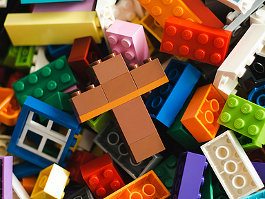 Rund 150.000 Bauklötze des bekannten Spielzeugs waren bei der Kinderakademie im Einsatz. Rund 150.000 Bauklötze des bekannten Spielzeugs waren bei der Kinderakademie im Einsatz.