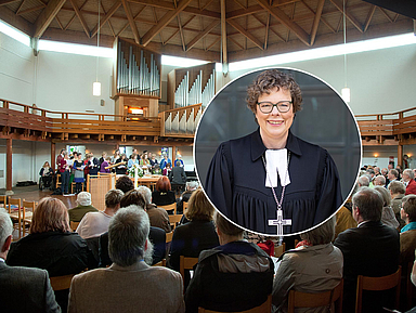 Blick in die Paul-Gerhard-Kirche in Kassel, aus der am 1. Weihnachtsfeiertag der Gottesdienst mit Bischöfin Beate Hofmann übertragen wird. Blick in die Paul-Gerhard-Kirche in Kassel, aus der am 1. Weihnachtsfeiertag der Gottesdienst mit Bischöfin Beate Hofmann übertragen wird.
