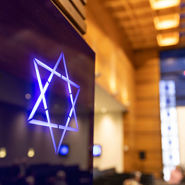 Unser Foto zeigt einen Davidstern in der Synagoge in Kassel. Unser Foto zeigt einen Davidstern in der Synagoge in Kassel.