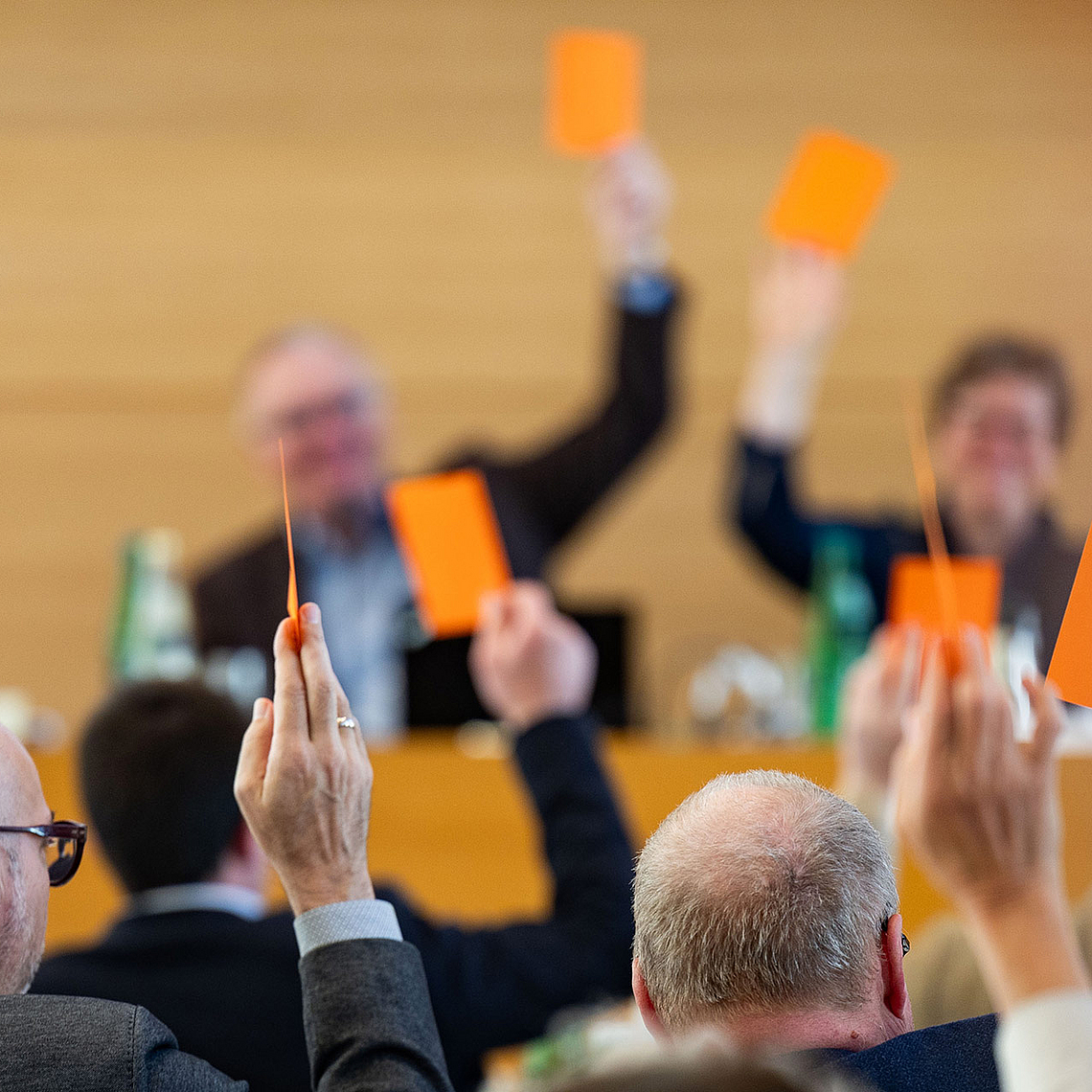 Endete mit wichtigen Beschlüssen und einer Andacht am Samstag: Die Frühjahrstagung der Landessynode in Hofgeismar Endete mit wichtigen Beschlüssen und einer Andacht am Samstag: Die Frühjahrstagung der Landessynode in Hofgeismar