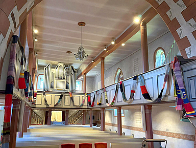 Unser Foto zeigt das Friedensband in der Kirche in Fronhausen. Unser Foto zeigt das Friedensband in der Kirche in Fronhausen.