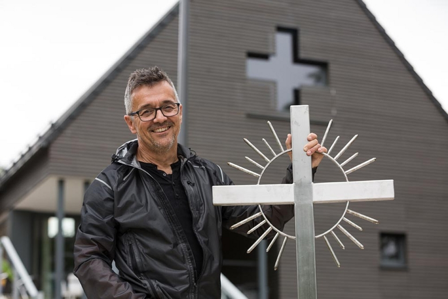 Abschied „alte Kirche im Grünen“/Willkommen „neue Kirche im Grünen“ Scheid Abschied „alte Kirche im Grünen“/Willkommen „neue Kirche im Grünen“ Scheid