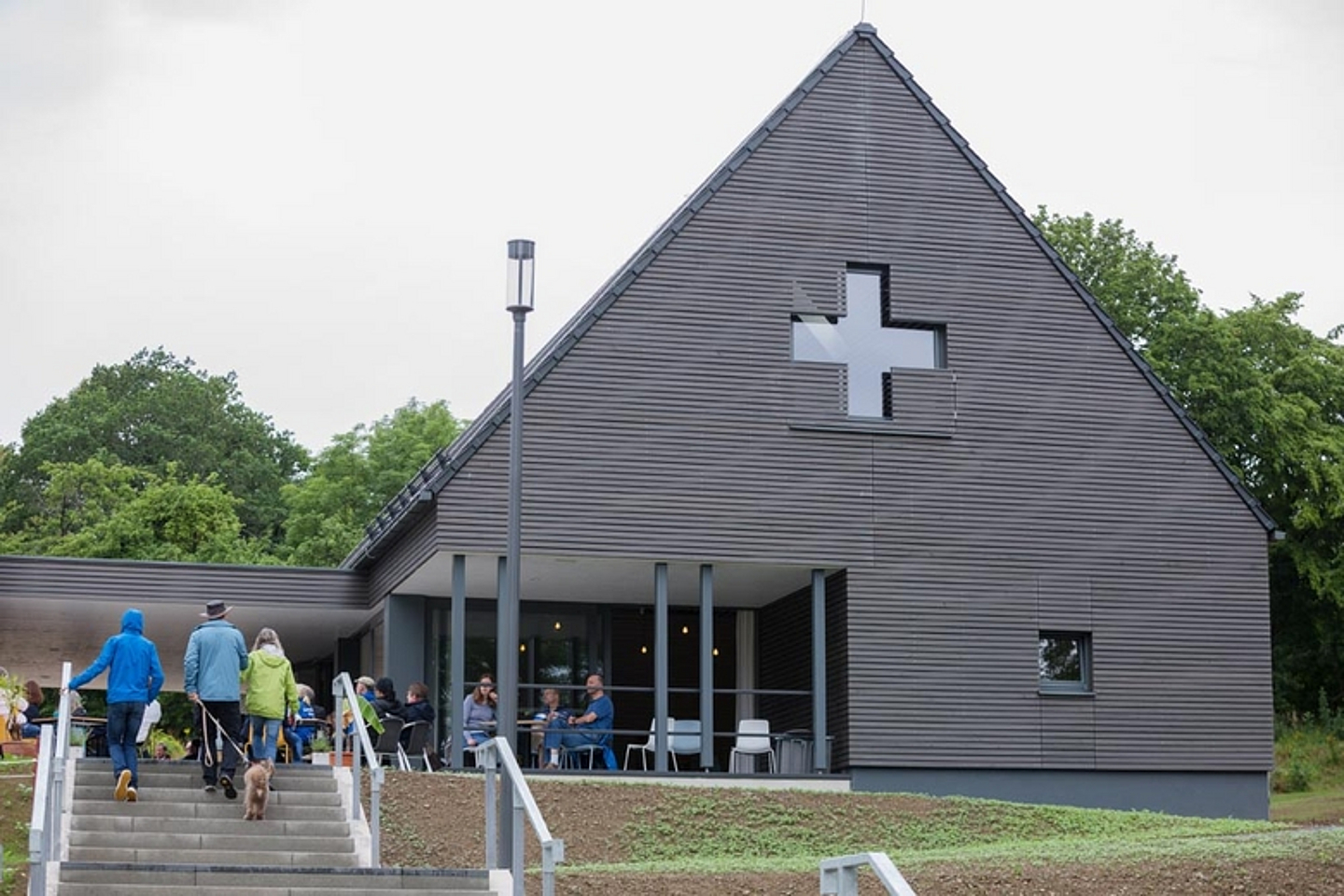Abschied „alte Kirche im Grünen“/Willkommen „neue Kirche im Grünen“ Scheid Abschied „alte Kirche im Grünen“/Willkommen „neue Kirche im Grünen“ Scheid