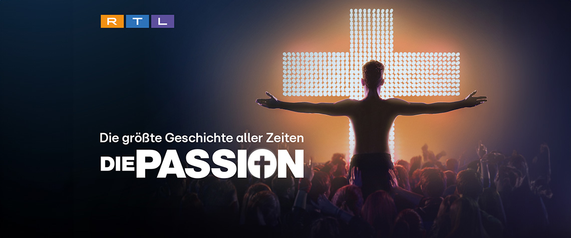 Der Privatsender RTL bringt am 27. März die Passionsgeschichte ins Fernsehen. Die Produktion wird in Kassel realisiert und an dem Tag um 20.15 Uhr live übertragen. Am Aufführungsort begleiten die evangelische und die katholische Kirche das Event mit eigenen Aktionen. (Grafik: RTL)