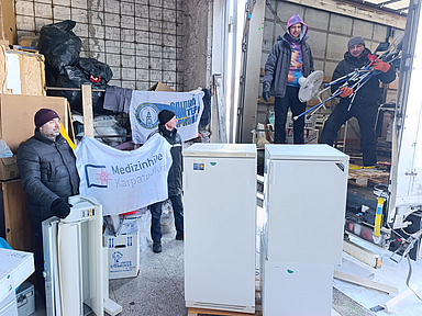 Anfang Februar erreichte ein Hilfstransport Charkiw. Insgesamt wurden 8,2 Tonnen medizinische und technische Hilfsgüter an Einrichtungen vor Ort geliefert. Anfang Februar erreichte ein Hilfstransport Charkiw. Insgesamt wurden 8,2 Tonnen medizinische und technische Hilfsgüter an Einrichtungen vor Ort geliefert.