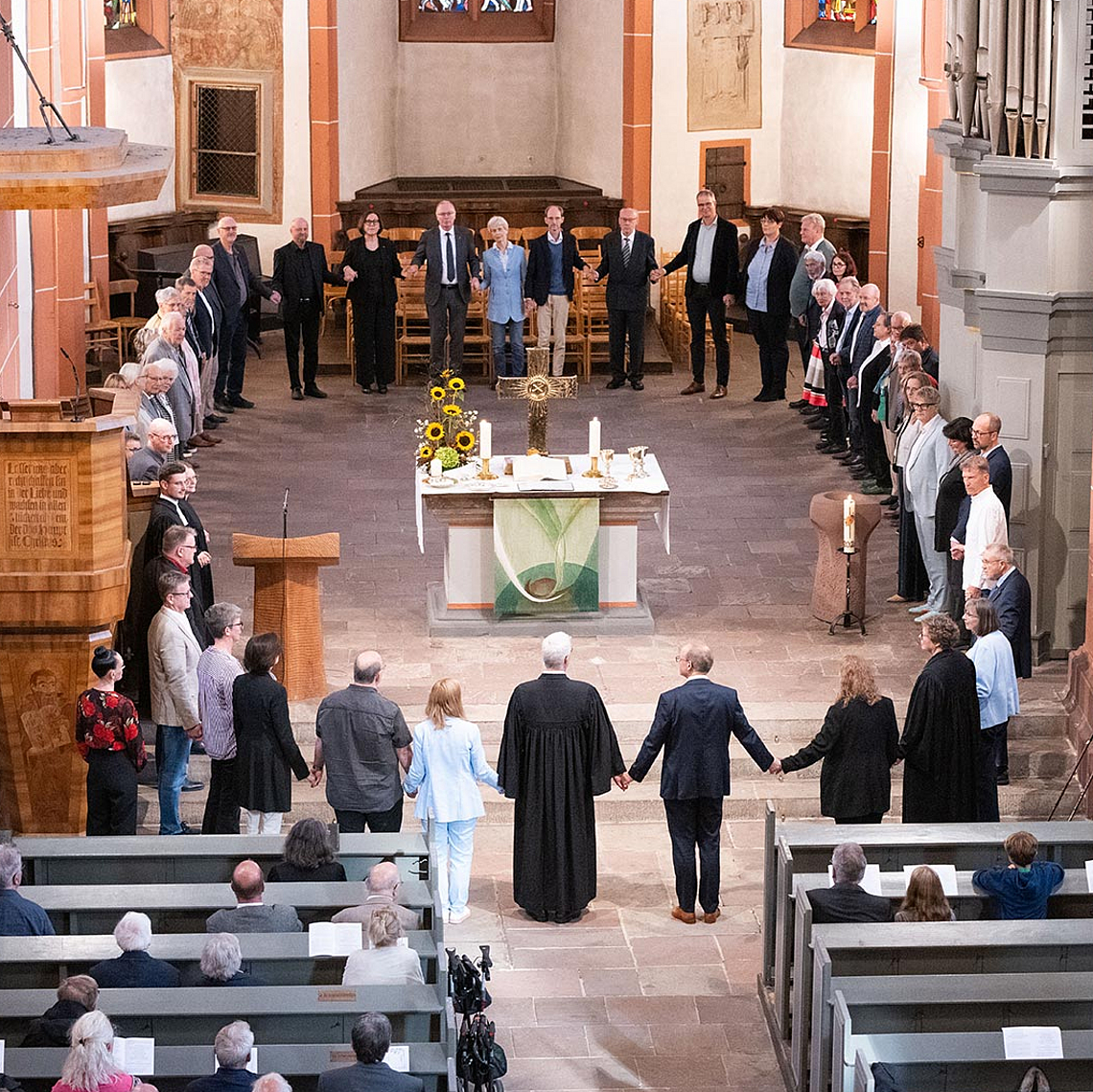 Die Jubilarinnen und Jubilare in der Bad Hersfelder Stadtkirche Die Jubilarinnen und Jubilare in der Bad Hersfelder Stadtkirche