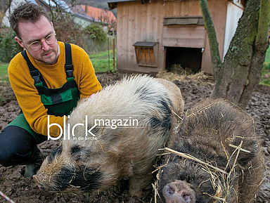 Rick Schaphöler hat Mini-Schweine und sagt, man könne viel von Tieren lernen Rick Schaphöler hat Mini-Schweine und sagt, man könne viel von Tieren lernen