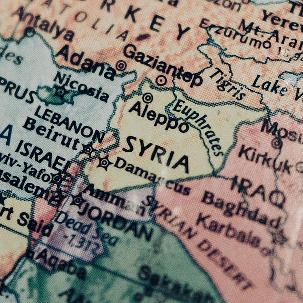 Unser Foto zeigt das Gebiet Syriens auf einer Karte mit der Stadt Aleppo im Norden des Landes. Unser Foto zeigt das Gebiet Syriens auf einer Karte mit der Stadt Aleppo im Norden des Landes.