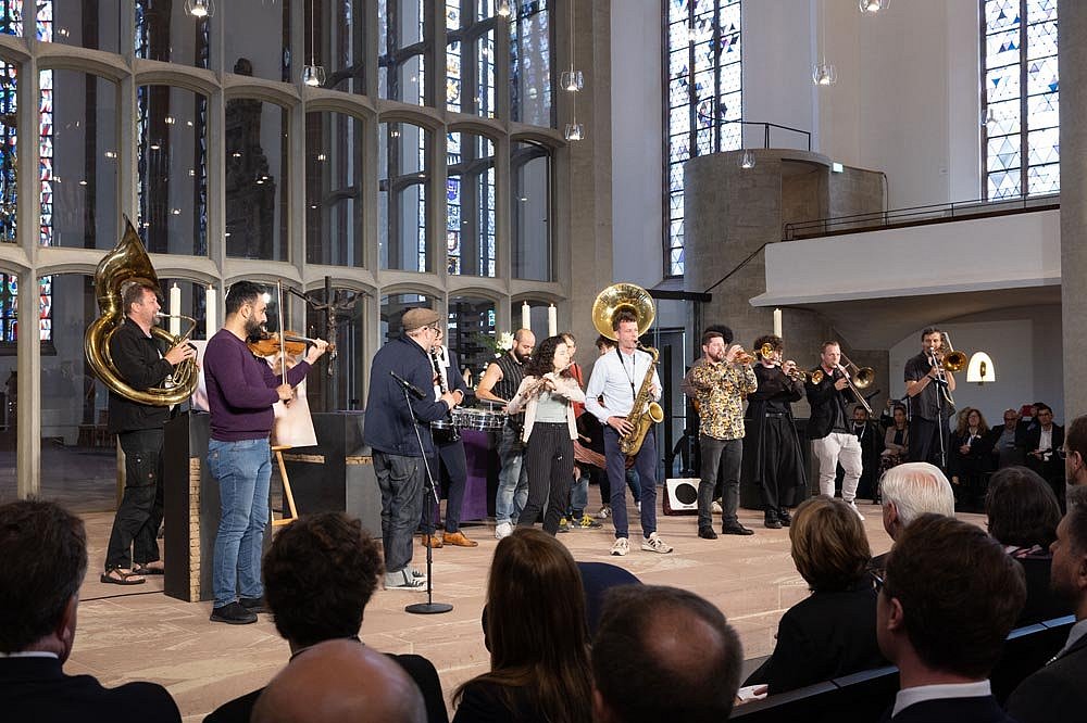 Die Dresdner Brassband Banda Comunale - Gedenkfeier anlässlich des 5. Jahrestages der Ermordung des früheren Regierungspräsidenten Walter Lübcke in Kassel