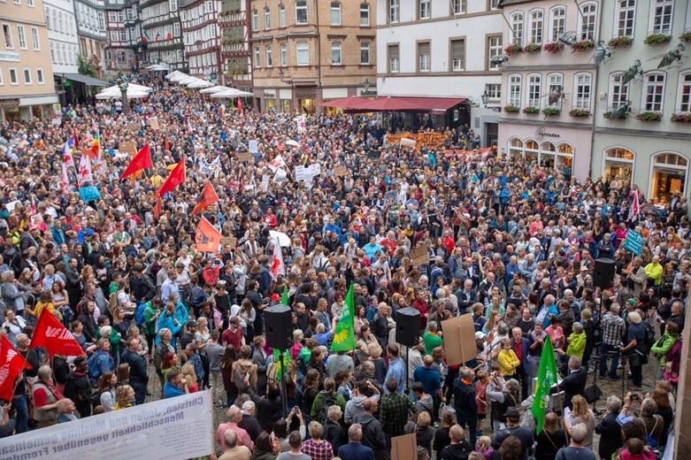 7.500 Menschen demonstrieren in Marburg gegen Rechts (Foto: Stadt Marburg/Patricia Grähling)