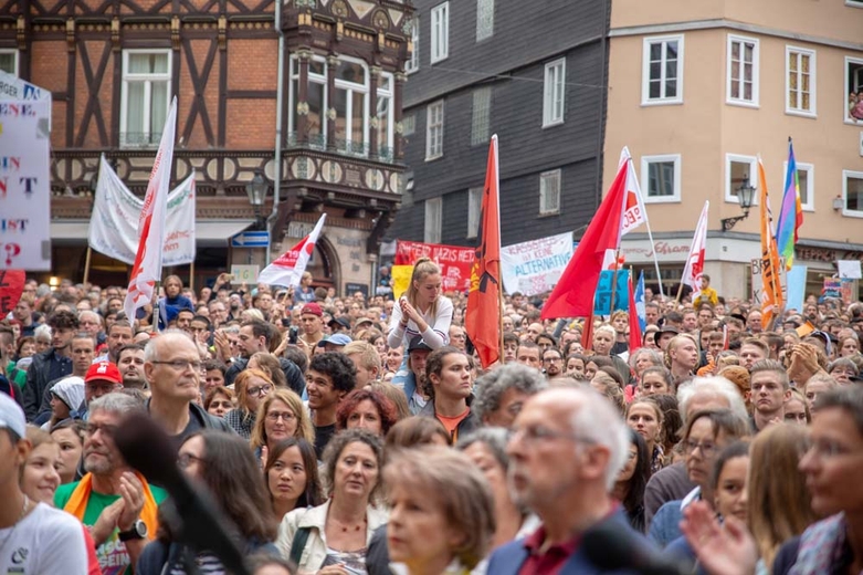 7.500 Menschen demonstrieren in Marburg gegen Rechts (Foto: Stadt Marburg/Patricia Grähling)