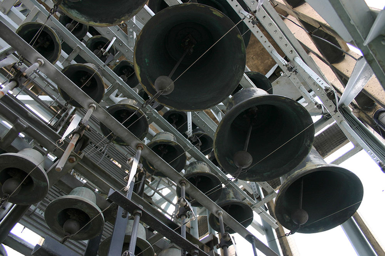 Einige der 47 Glocken des Carillons auf dem Glockenturm der Karlskirche, auf dem Ritter auch Wunschkonzerte gab. (Foto: medio.tv/Schauderna)