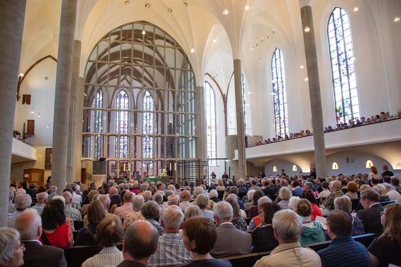 100 Jahre Volksbund - Multireligiöser Friedensgottesdienst Martinskirche Kassel