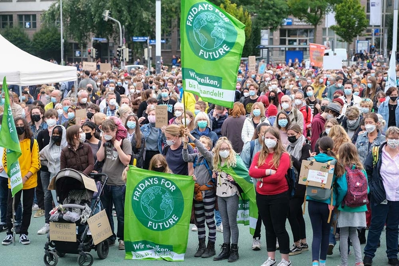 Der Protestzug des Klimastreiks in Kassel. (Foto: medio.tv/Schauderna)