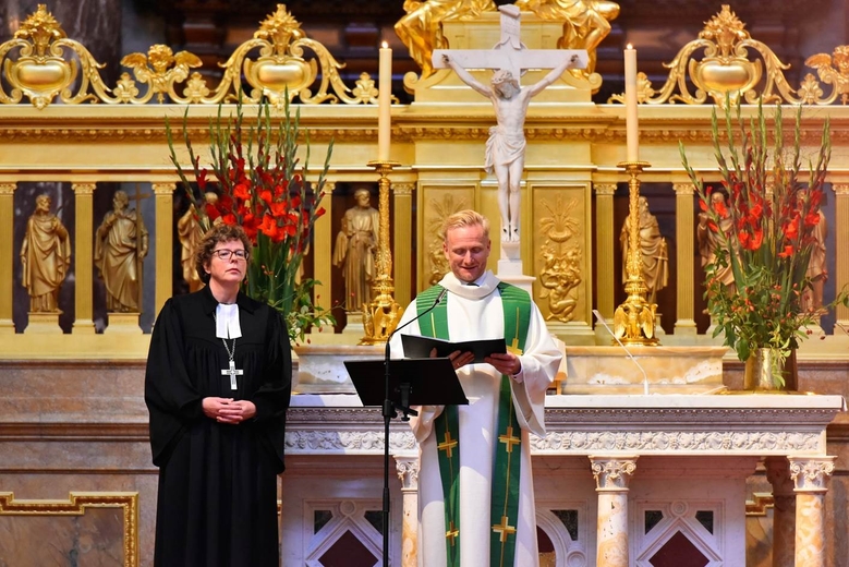 Bischöfin Dr. Beate Hofmann und Domprediger Michael Kösling (Foto: Sascha Sebastian Haenel)