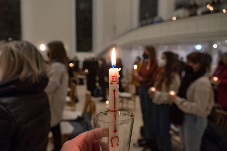 Frieden in der Ukraine - Friedensgebet Karlskirche und Kundgebung Rathaus Kassel
