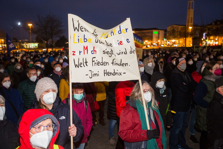 Kassel steht für Frieden und Solidarität - Zweite Große Friedenskundgebung
