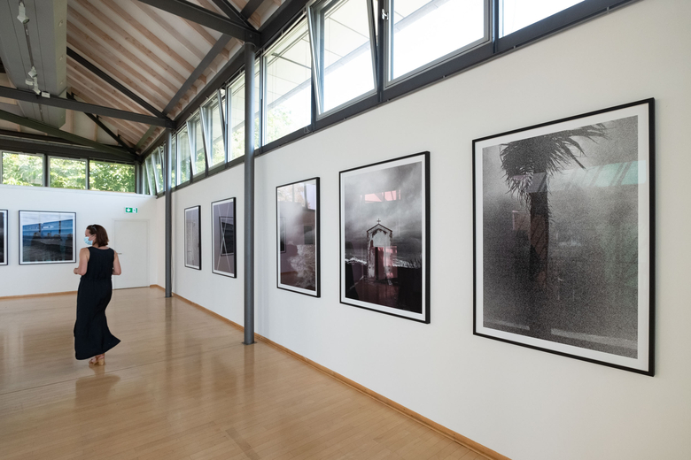 Fotoausstellungen DARK WATERS und NEUE WELT Sepulkralmuseum